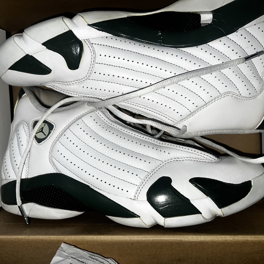 Jordan Air Retro Sneakers Box